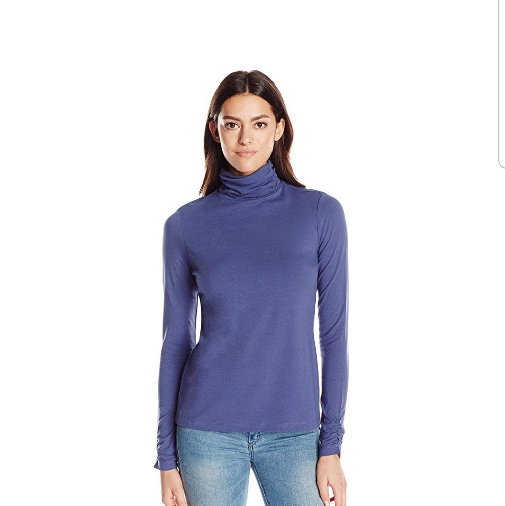Aventura Eden Turtle Neck Top